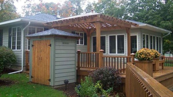 Deck with Pergola