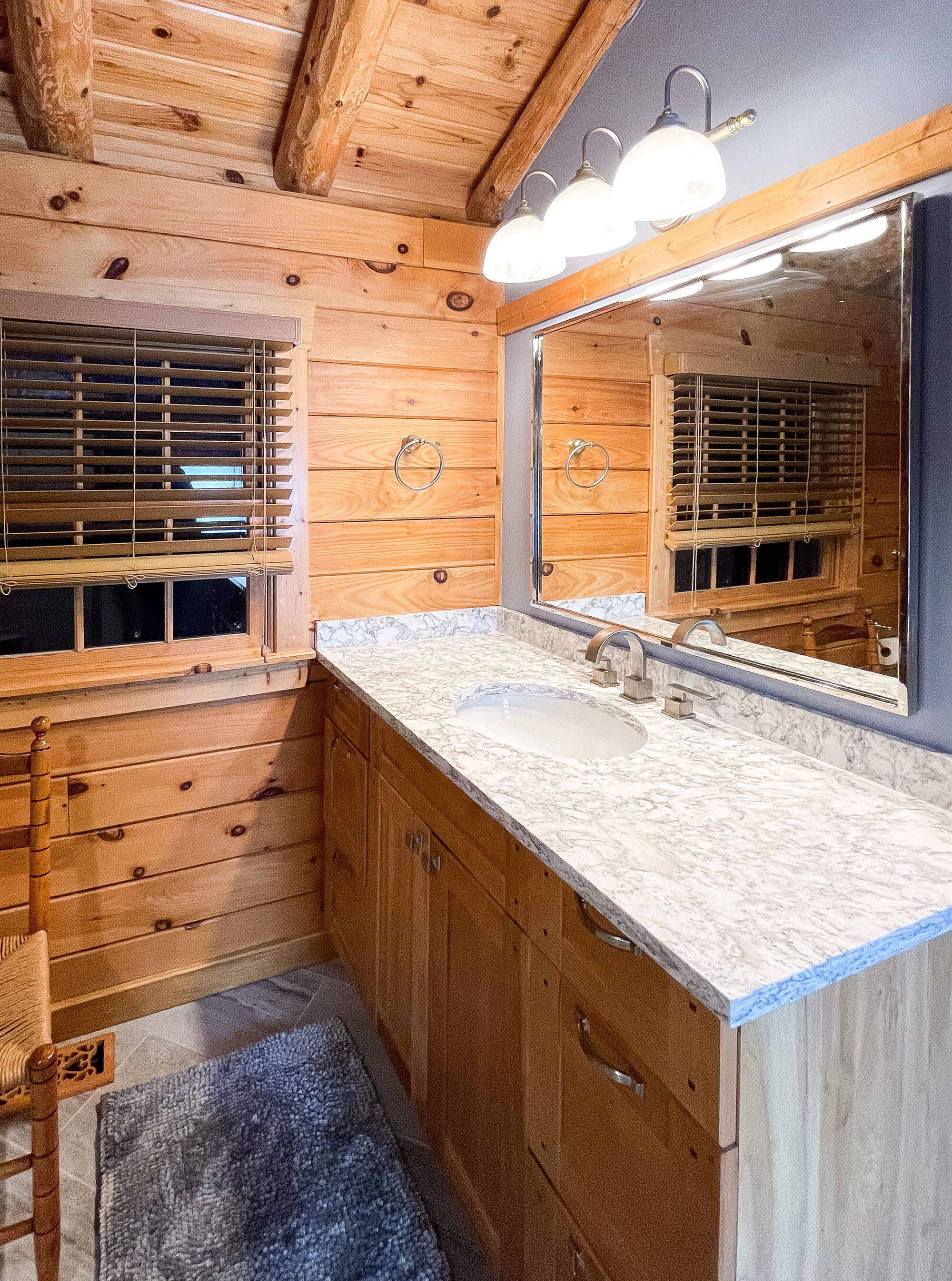 mcclurg-remodeling-bathroom-vanities-and-storage-10
