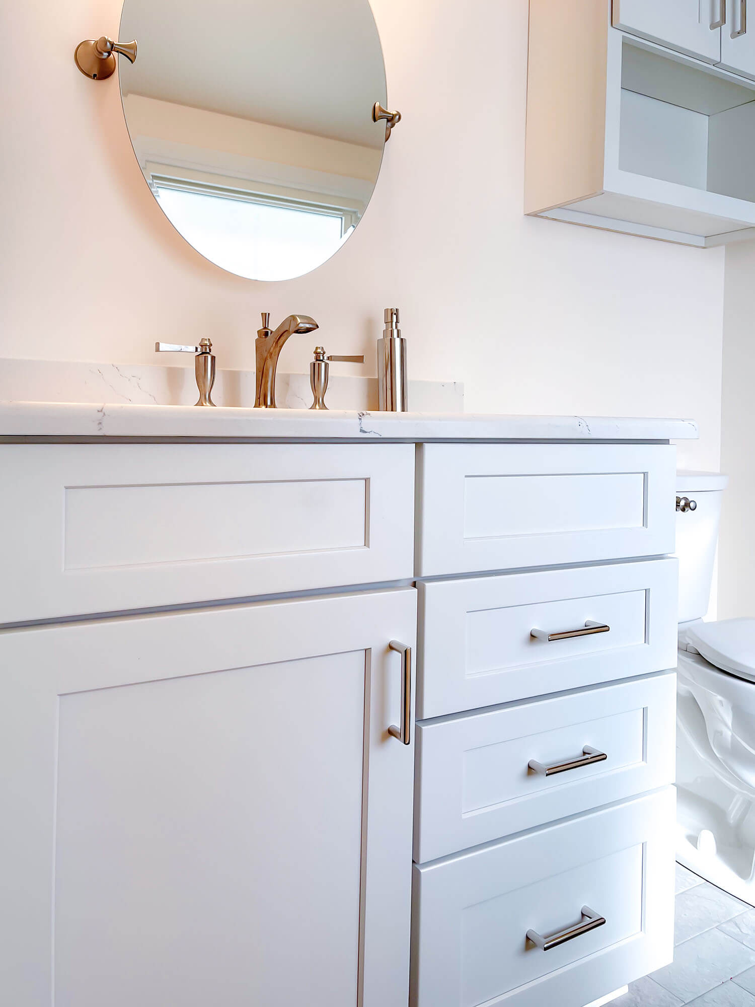 mcclurg-remodeling-bathroom-vanities-and-storage-19