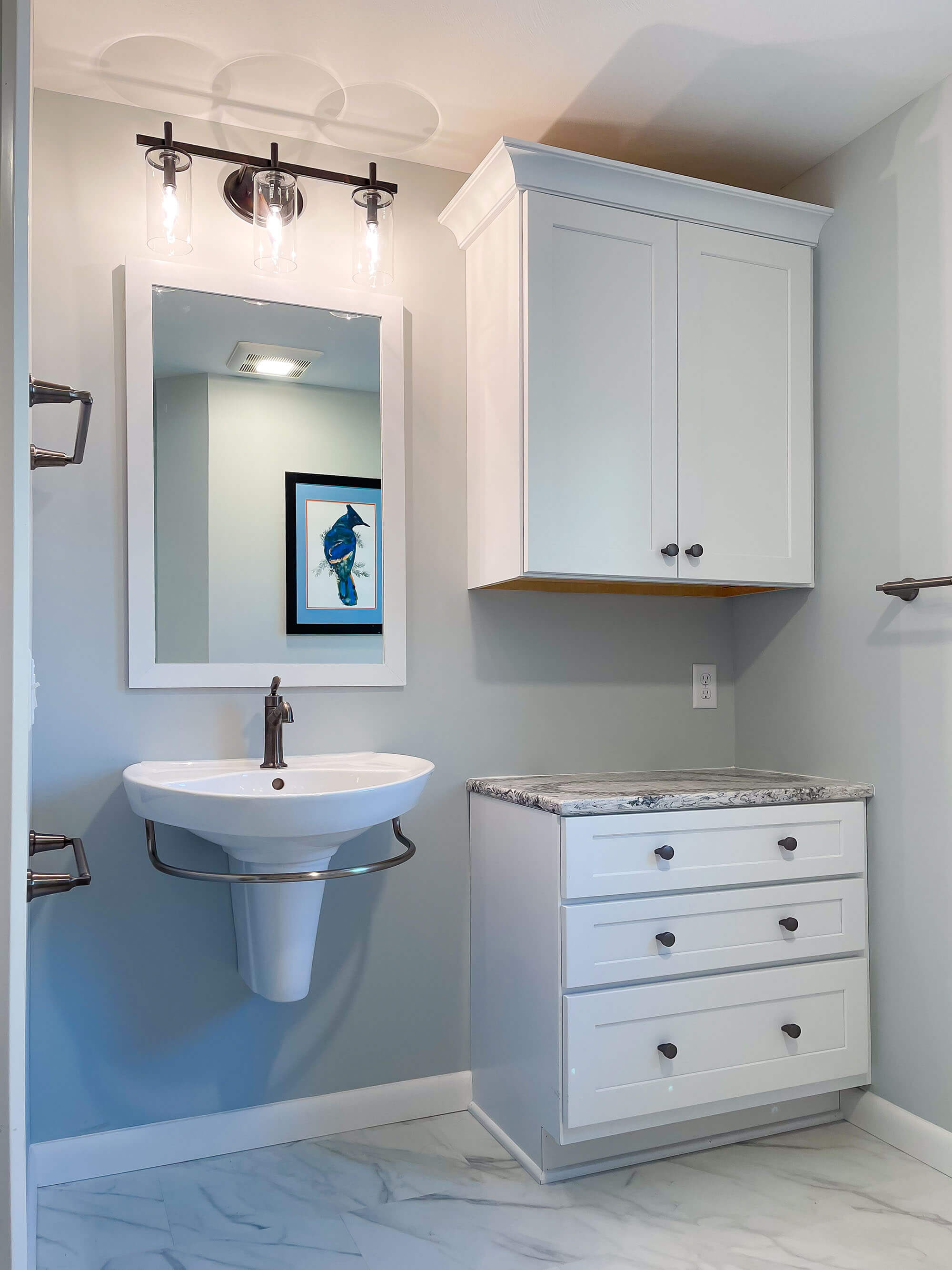mcclurg-remodeling-bathroom-vanities-and-storage-9