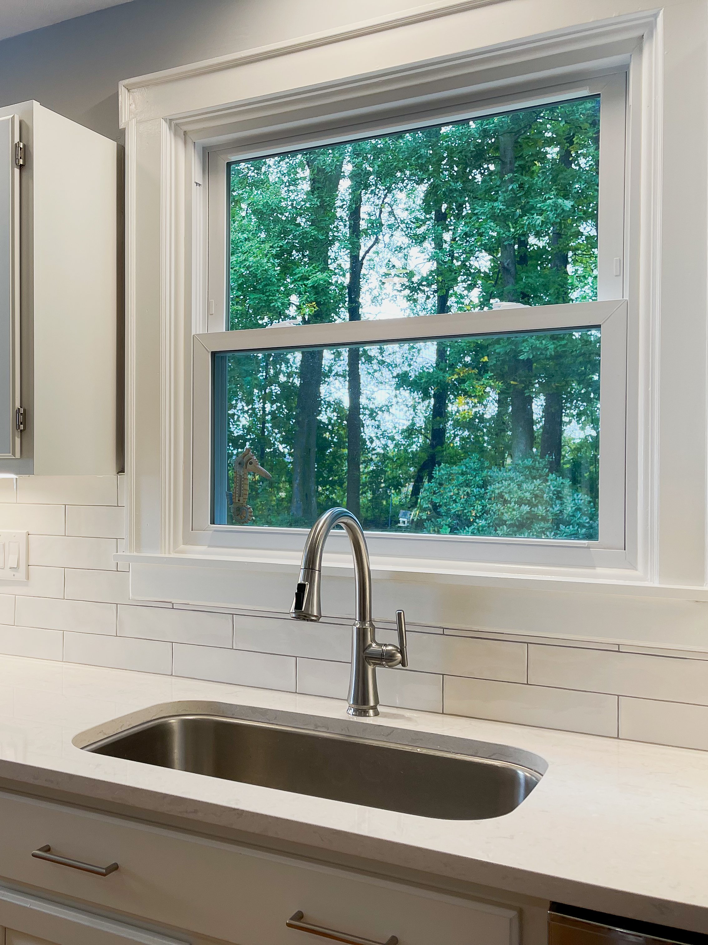 The pros and cons of a ceramic kitchen sink