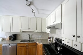 Kitchen-with-Semi-Custom-Cabinets
