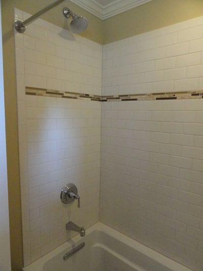 Subway-Tile-with-Accent