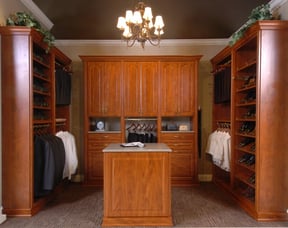 Walk-In-Closet-with-Island