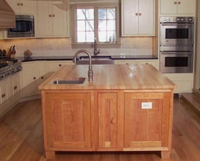 kitchen-with-farmhouse-and-island-sinks