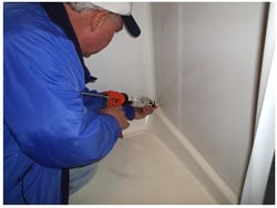 tub_and_shower_caulking