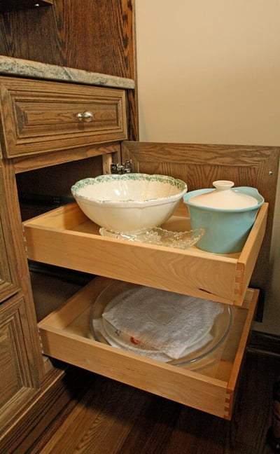 Cabinet with pullout shelves