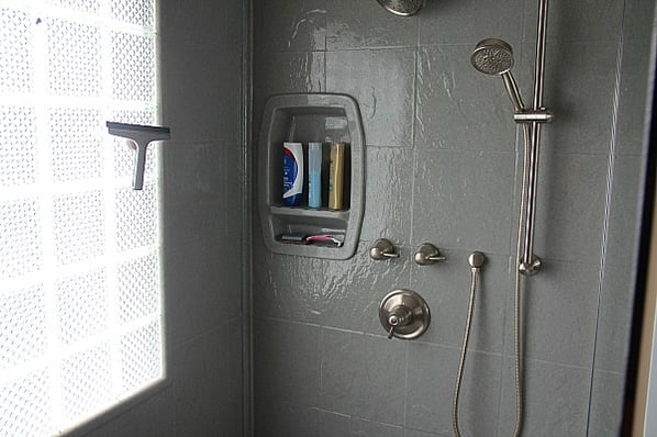 Walk-in Shower With Diamond Pattern Glass Block Window