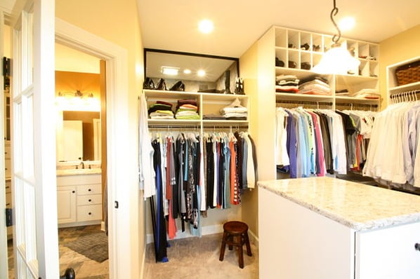walk-in closet off master bath