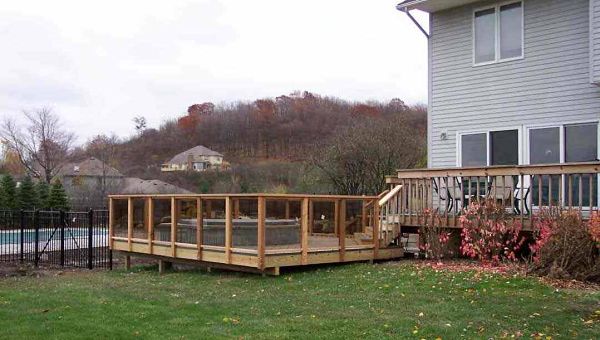 Deck-with-Clear-Rail-Panels