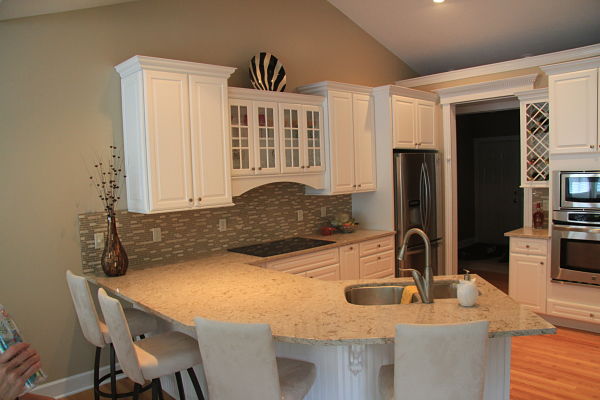 kitchen-makeover-with-angular-peninsula-countertop