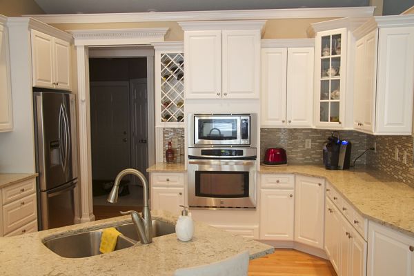 kitchen-makeover-with-new-counters-and-backsplash